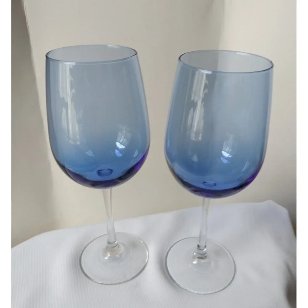 2 Pier One Vina Blue Wine Glasses Clear Stemmed 9.25